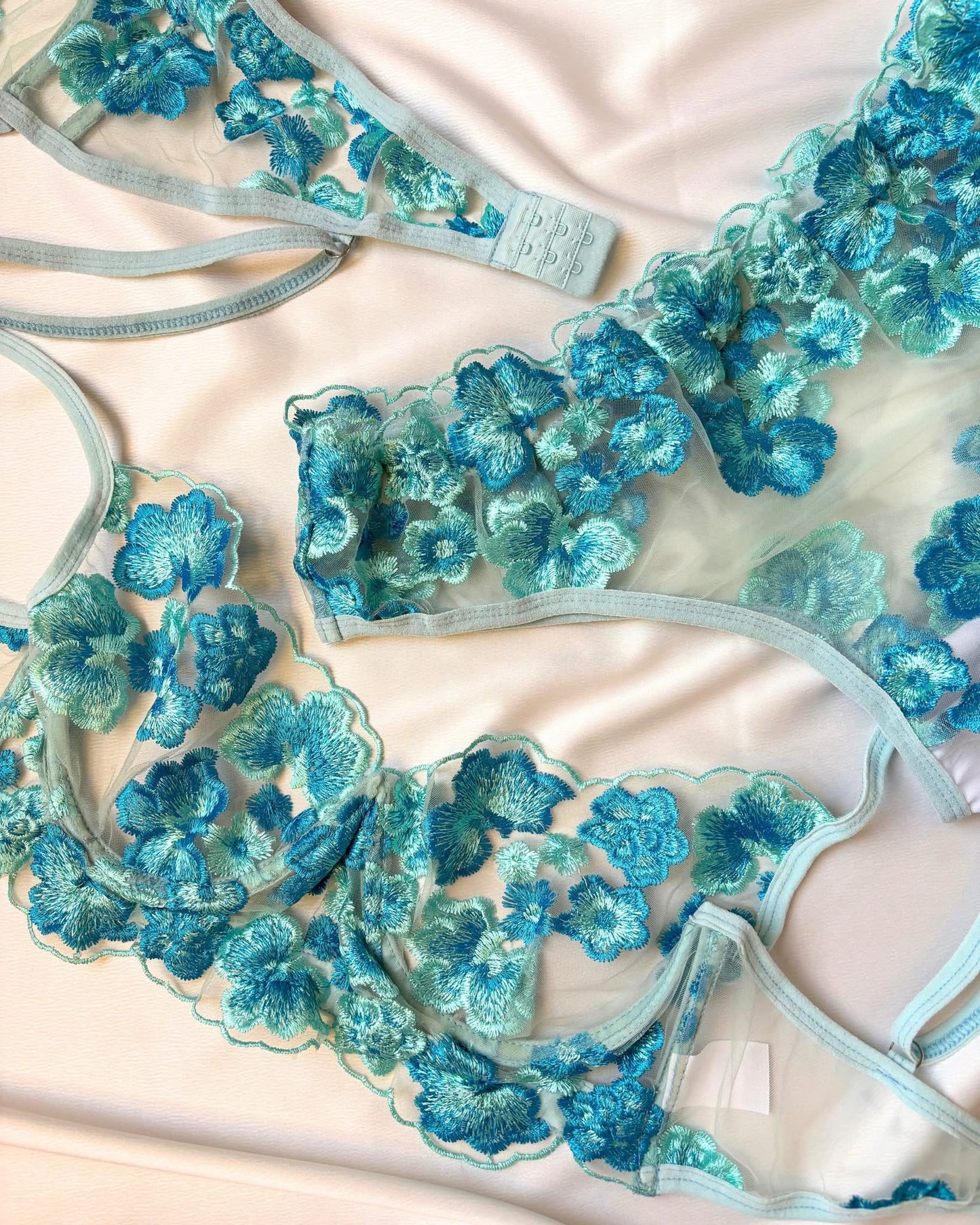 Floral Embroidered Lingerie Set - Baby Blue