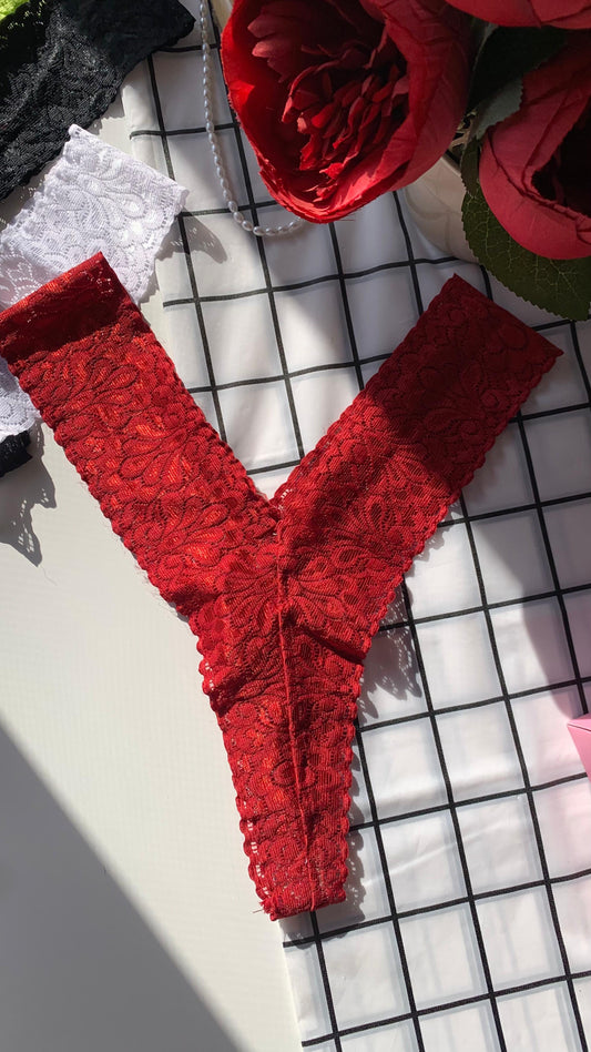 Lace V Thong - Dentelle