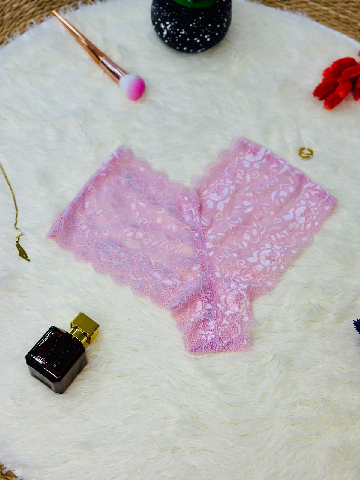 Lace shortie - Dentelle