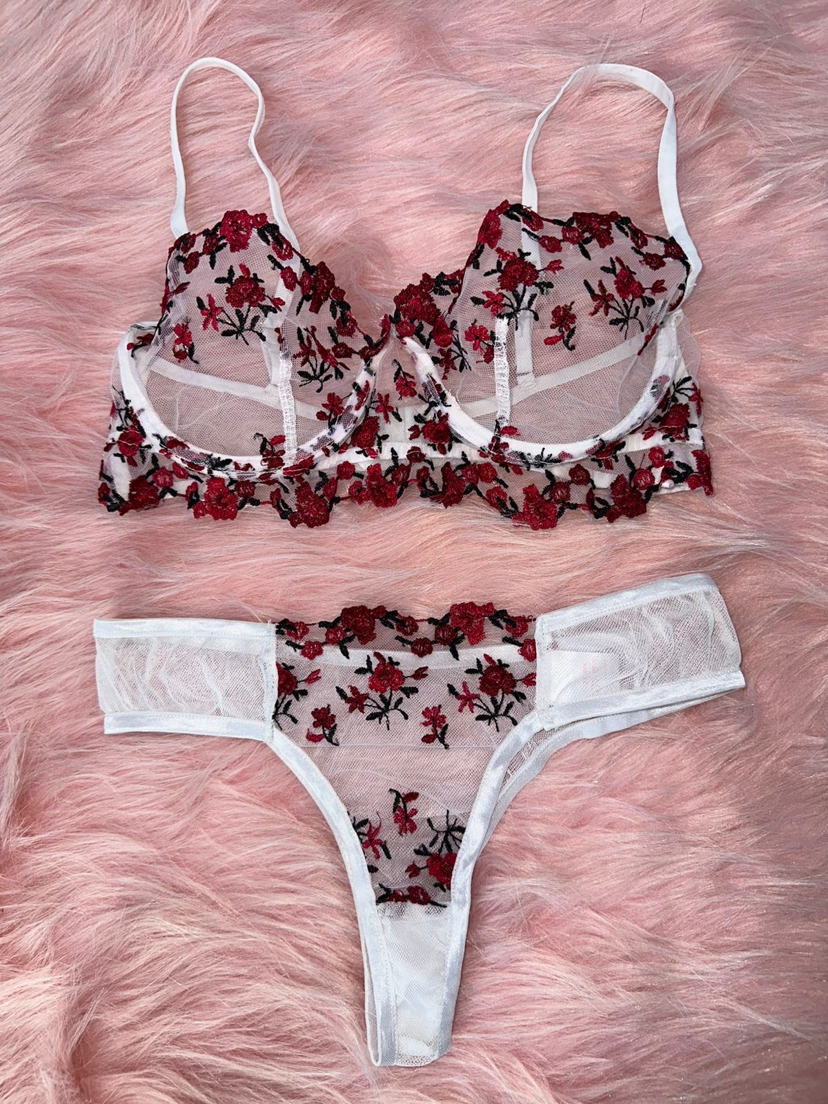 Embroidered mesh Lingerie set red and white